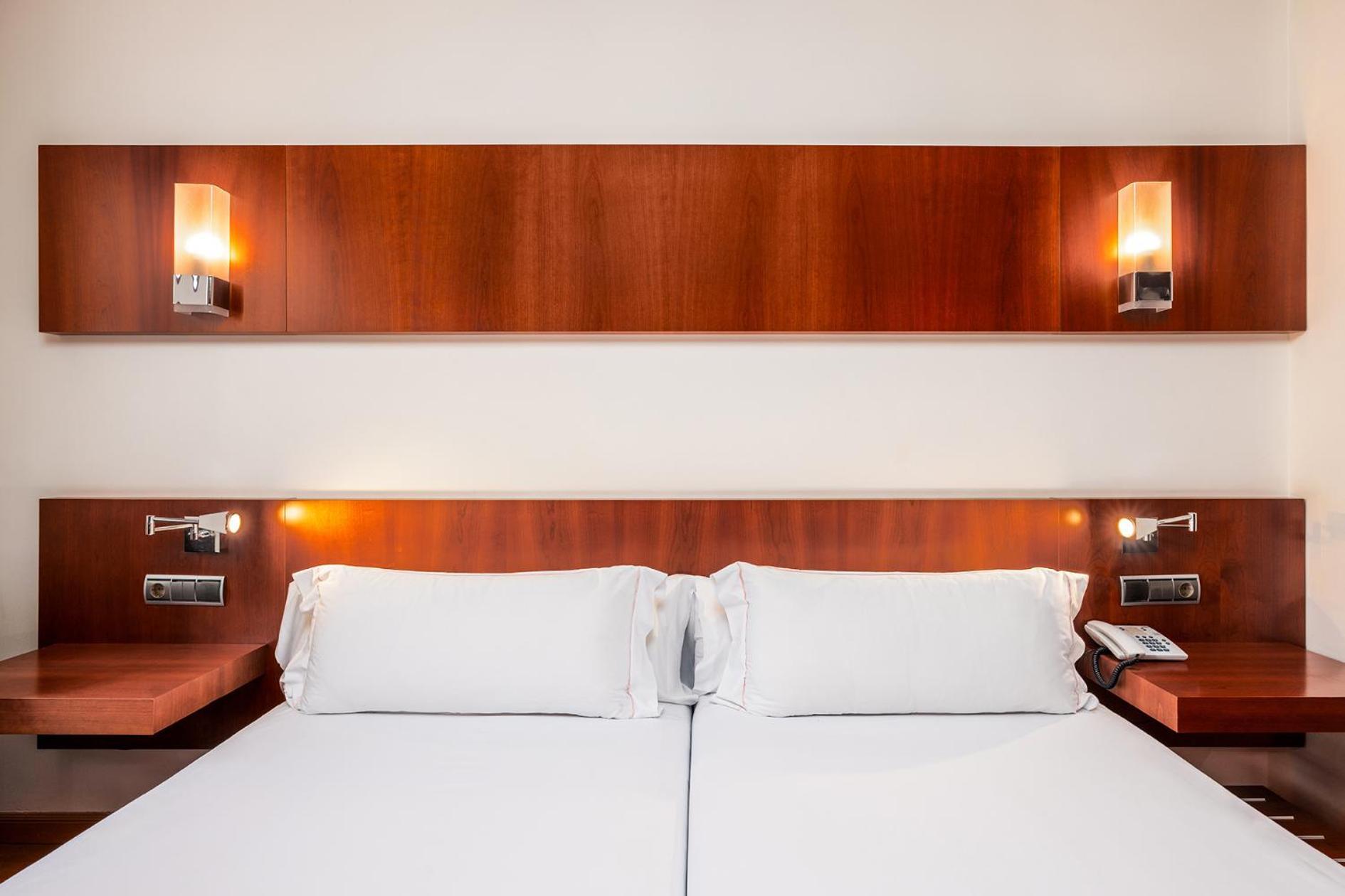 Hotel Senator 3*